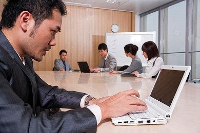 《EA Sports FC 24》是英国今年第2强势发行实体游戏